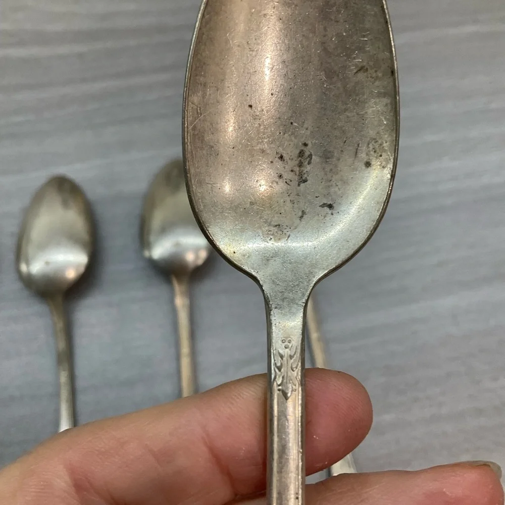 VINTAGE 5 SILVER PLATE TEASPOONS WILLIAM‎ ROGERS MFG CO